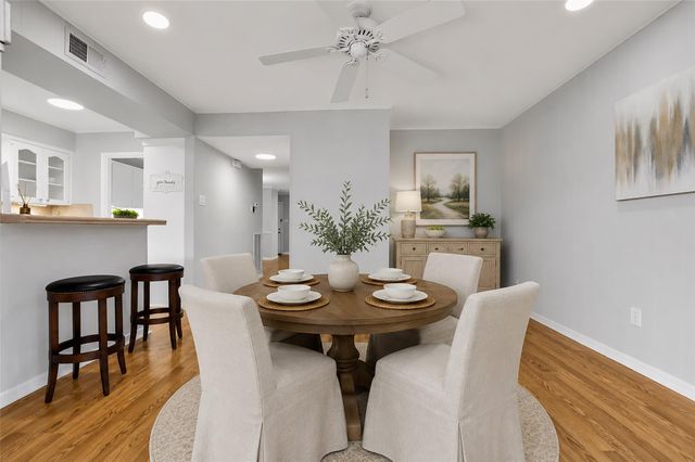 6469 Olympia Drive, Houston, TX 77057