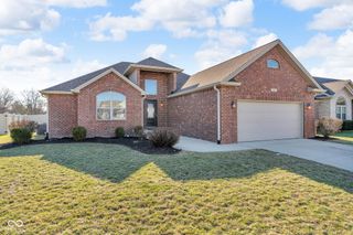 2565 Coneflower Court, Columbus, IN 47201
