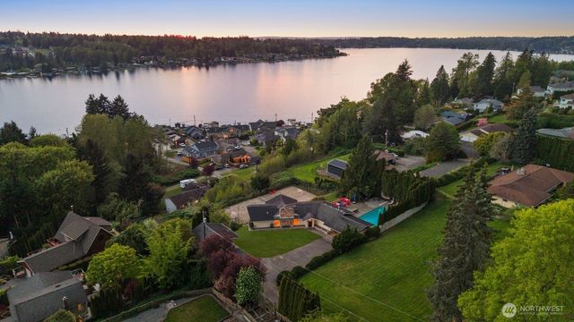702 Rhodora Heights Road, Lake Stevens, WA 98258