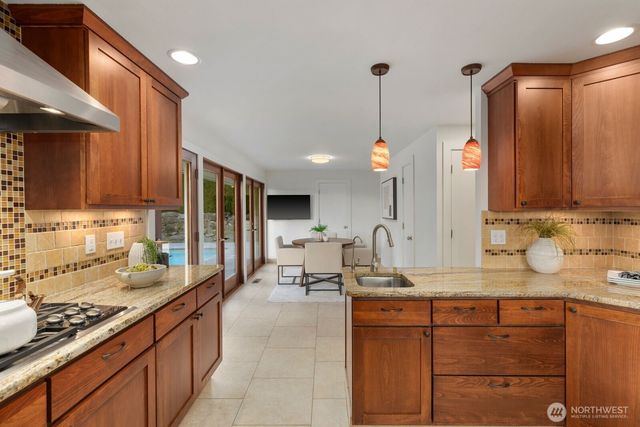 702 Rhodora Heights Road, Lake Stevens, WA 98258