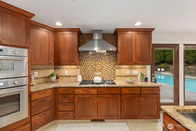 702 Rhodora Heights Road, Lake Stevens, WA 98258
