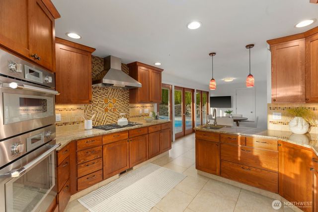 702 Rhodora Heights Road, Lake Stevens, WA 98258