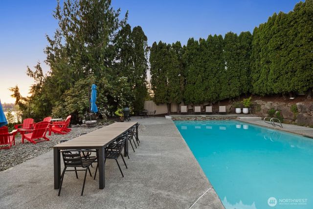 702 Rhodora Heights Road, Lake Stevens, WA 98258