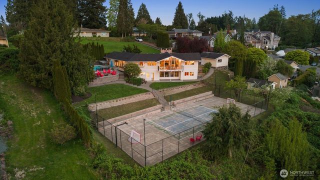 702 Rhodora Heights Road, Lake Stevens, WA 98258