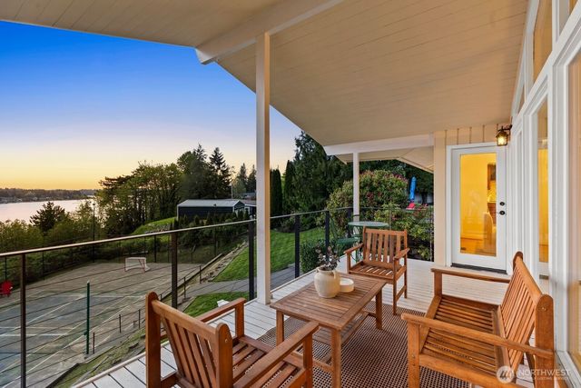 702 Rhodora Heights Road, Lake Stevens, WA 98258