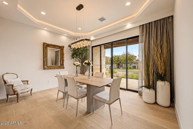 4630 E GLENROSA Avenue, Phoenix, AZ 85018