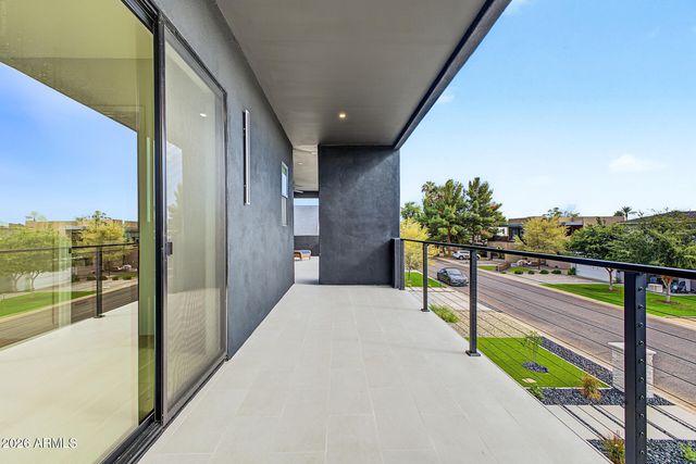 4630 E GLENROSA Avenue, Phoenix, AZ 85018