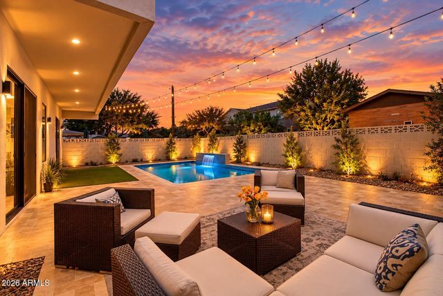 4630 E GLENROSA Avenue, Phoenix, AZ 85018