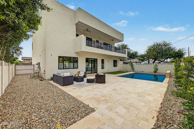 4630 E GLENROSA Avenue, Phoenix, AZ 85018