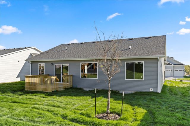 9405 Modena Lane, West Des Moines, IA 50266