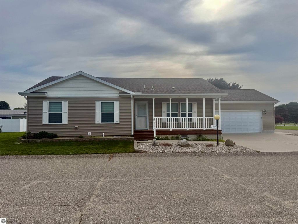 Image 1 of property listing at 7554 Veranda Way, St Louis, MI 48880