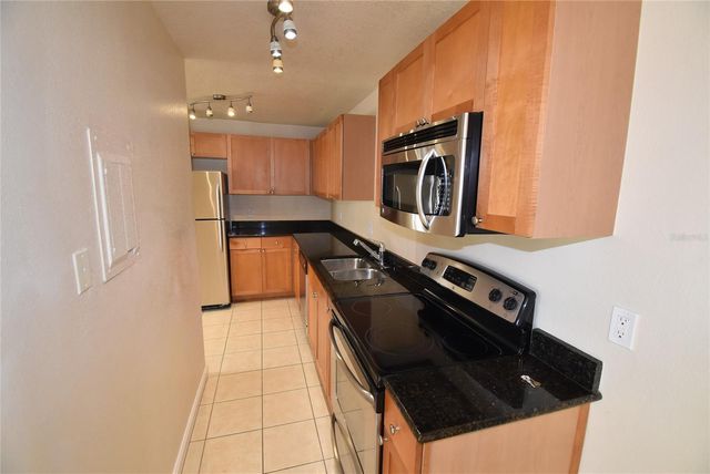 220 POMPANO DRIVE SE H, St Petersburg, FL 33705