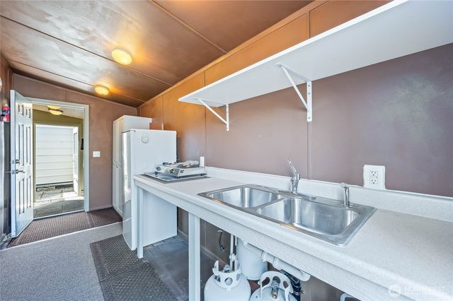 20000 S Lakeshore Road, Chelan, WA 98816