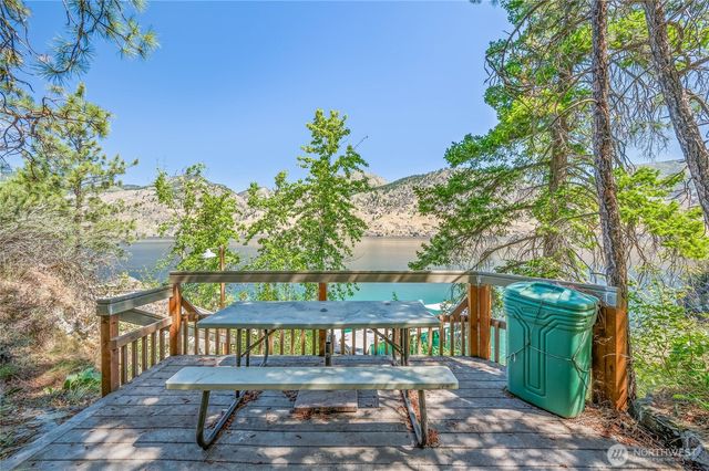 20000 S Lakeshore Road, Chelan, WA 98816