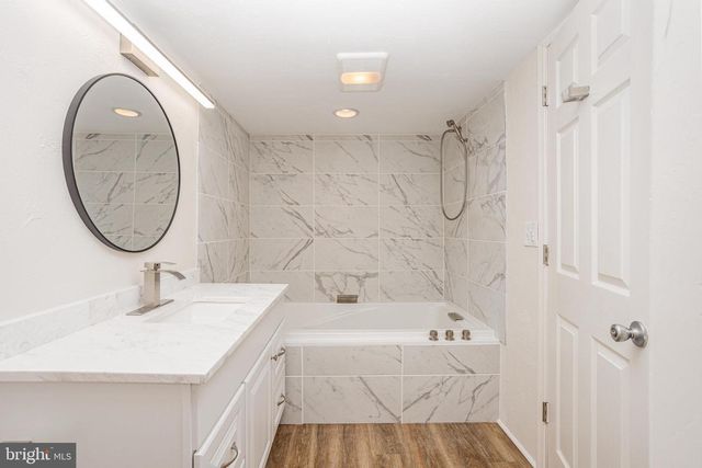 264 WESTWOOD DR, York, PA 17404