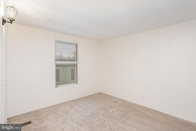 264 WESTWOOD DR, York, PA 17404