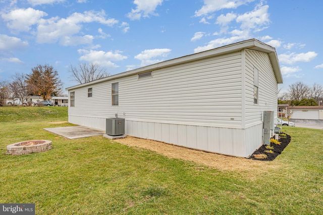 264 WESTWOOD DR, York, PA 17404