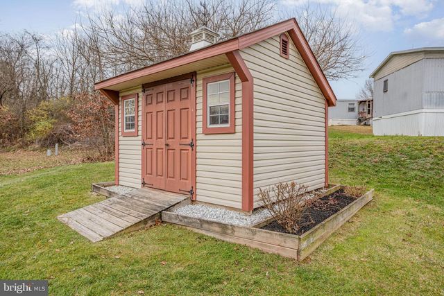 264 WESTWOOD DR, York, PA 17404