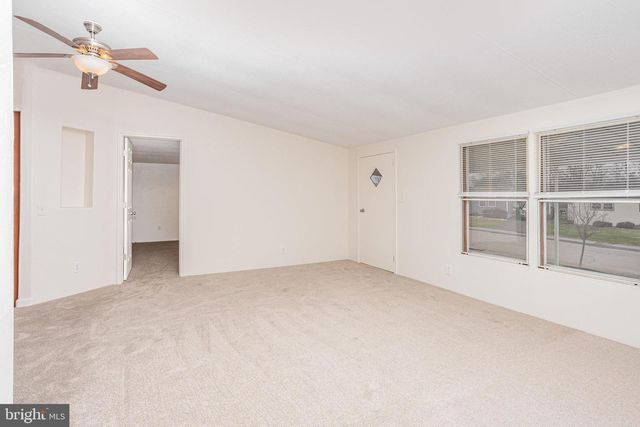 264 WESTWOOD DR, York, PA 17404