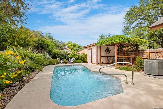 4251 Tall Elm Woods, San Antonio, TX 78249