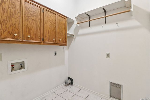 4251 Tall Elm Woods, San Antonio, TX 78249