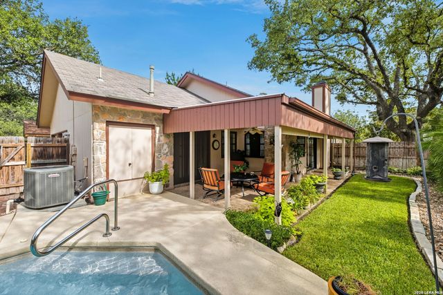 4251 Tall Elm Woods, San Antonio, TX 78249