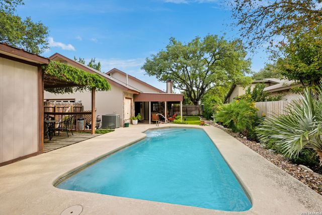 4251 Tall Elm Woods, San Antonio, TX 78249