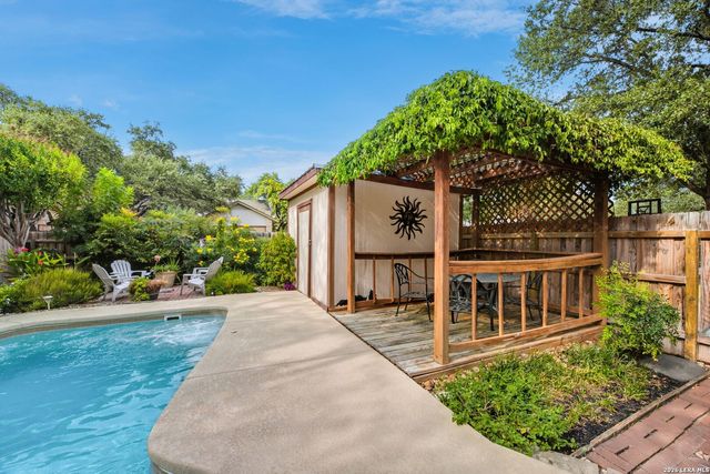 4251 Tall Elm Woods, San Antonio, TX 78249