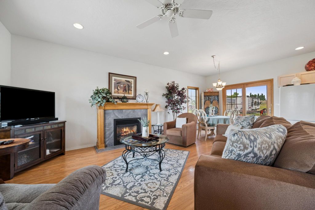 342 Overlook Drive, Eureka, MT 59917 photo 1