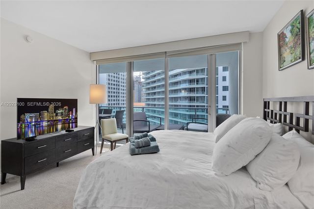 1331 Brickell Bay Dr 2007, Miami, FL 33131