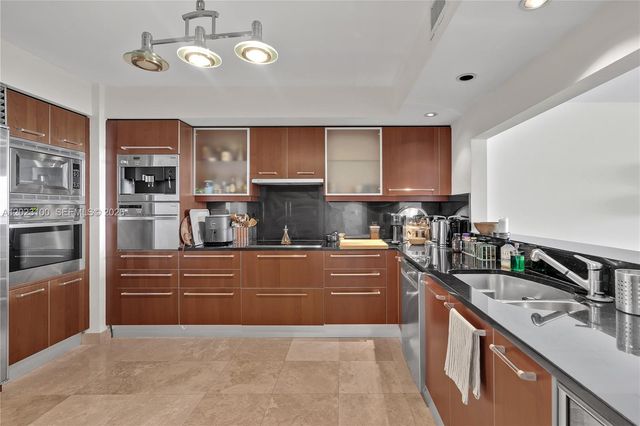 1331 Brickell Bay Dr 2007, Miami, FL 33131