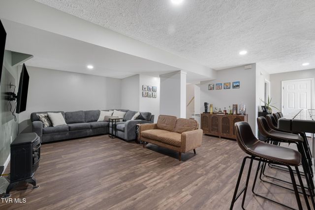 506 Crystal Springs Circle, Gray, TN 37615