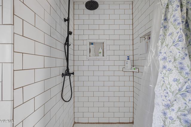 506 Crystal Springs Circle, Gray, TN 37615