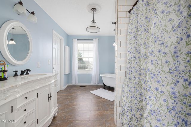 506 Crystal Springs Circle, Gray, TN 37615