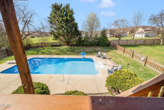 506 Crystal Springs Circle, Gray, TN 37615