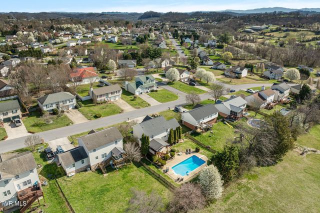 506 Crystal Springs Circle, Gray, TN 37615