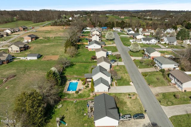 506 Crystal Springs Circle, Gray, TN 37615