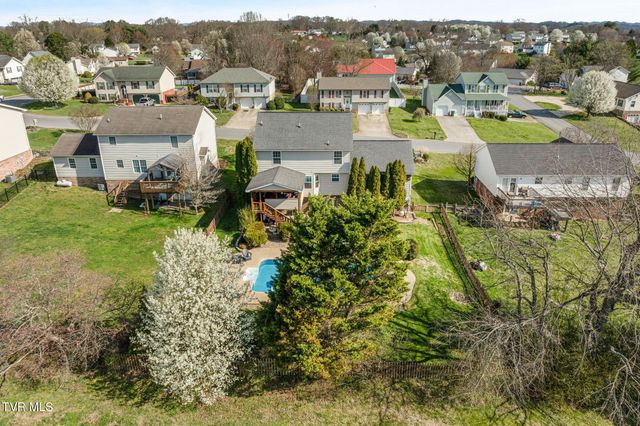 506 Crystal Springs Circle, Gray, TN 37615