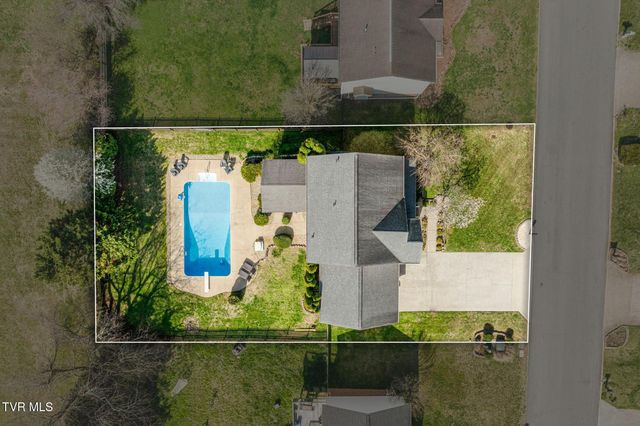 506 Crystal Springs Circle, Gray, TN 37615