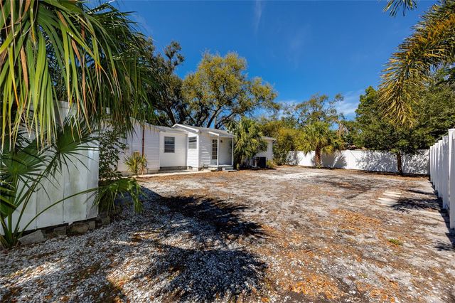 731 72ND STREET N, St Petersburg, FL 33710