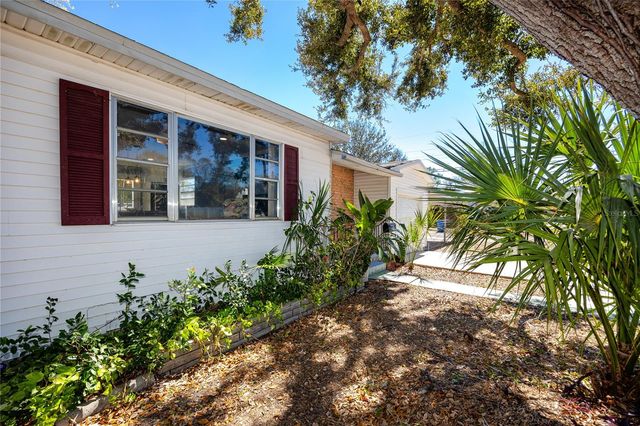 731 72ND STREET N, St Petersburg, FL 33710