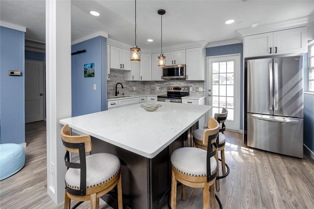 731 72ND STREET N, St Petersburg, FL 33710