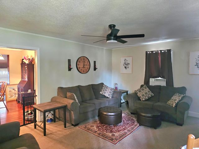 205 Forest Circle, Walterboro, SC 29488