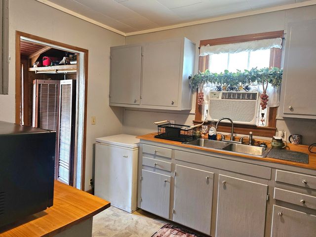 205 Forest Circle, Walterboro, SC 29488