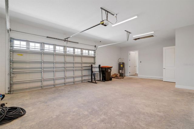 2050 NW 79TH LOOP, Ocala, FL 34475