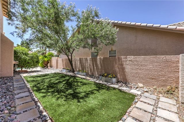 33 TRAILSIDE Court, Henderson, NV 89012