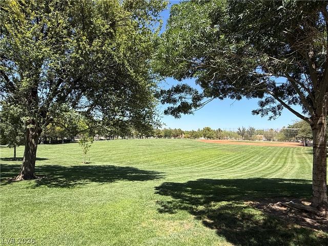 33 TRAILSIDE Court, Henderson, NV 89012
