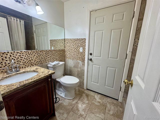 21605 S TULLER Court, Southfield, MI 48076