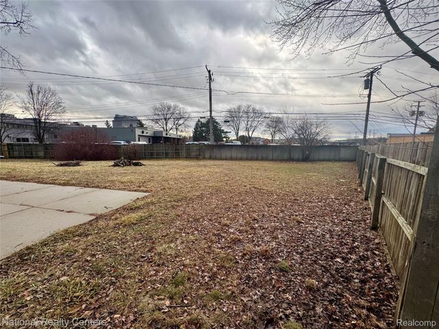 21605 S TULLER Court, Southfield, MI 48076