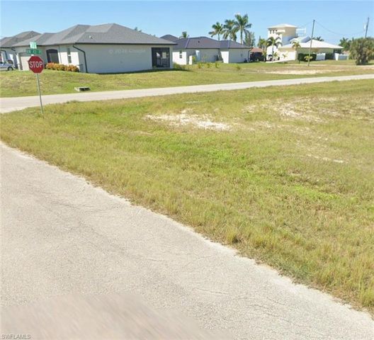 4313 NW 32nd LN, Cape Coral, FL 33993
